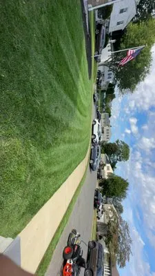 Daniel's Landscaping Logo