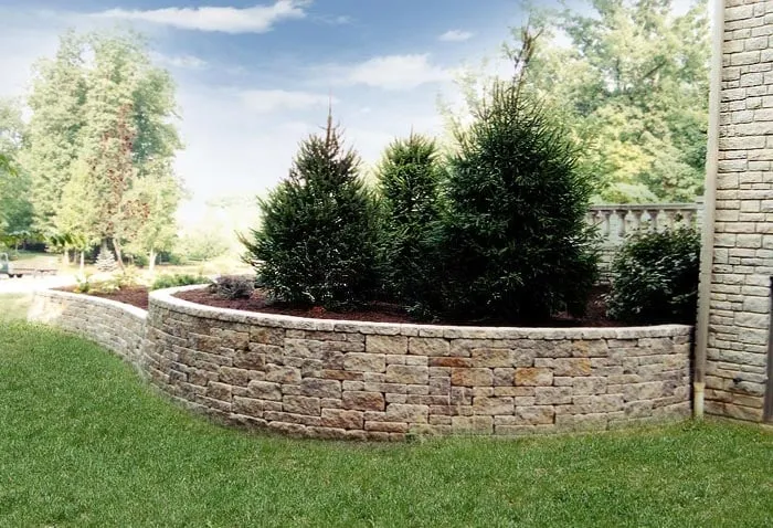 Top-rated garden landscaping with custom design in Plain City, OH by Daniels Landscaping