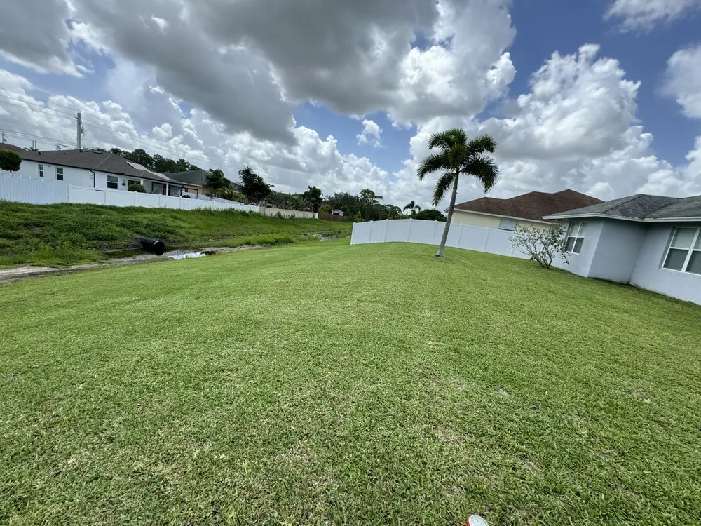 Expert yard maintenance in Stuart, FL - Daniel’s Landscaping