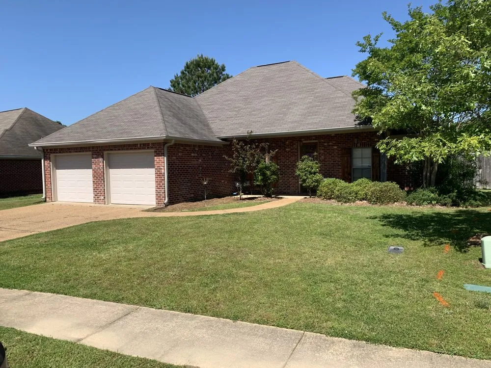 Custom yard cleanup service in Madison, MS - Daniels Lawn Care