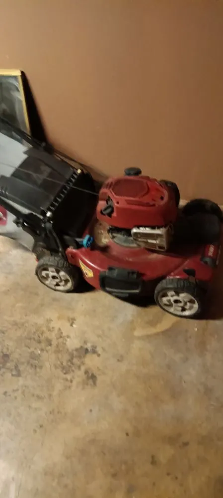 Local lawn care service experts serving San Antonio, TX - Daniels Lawn Care