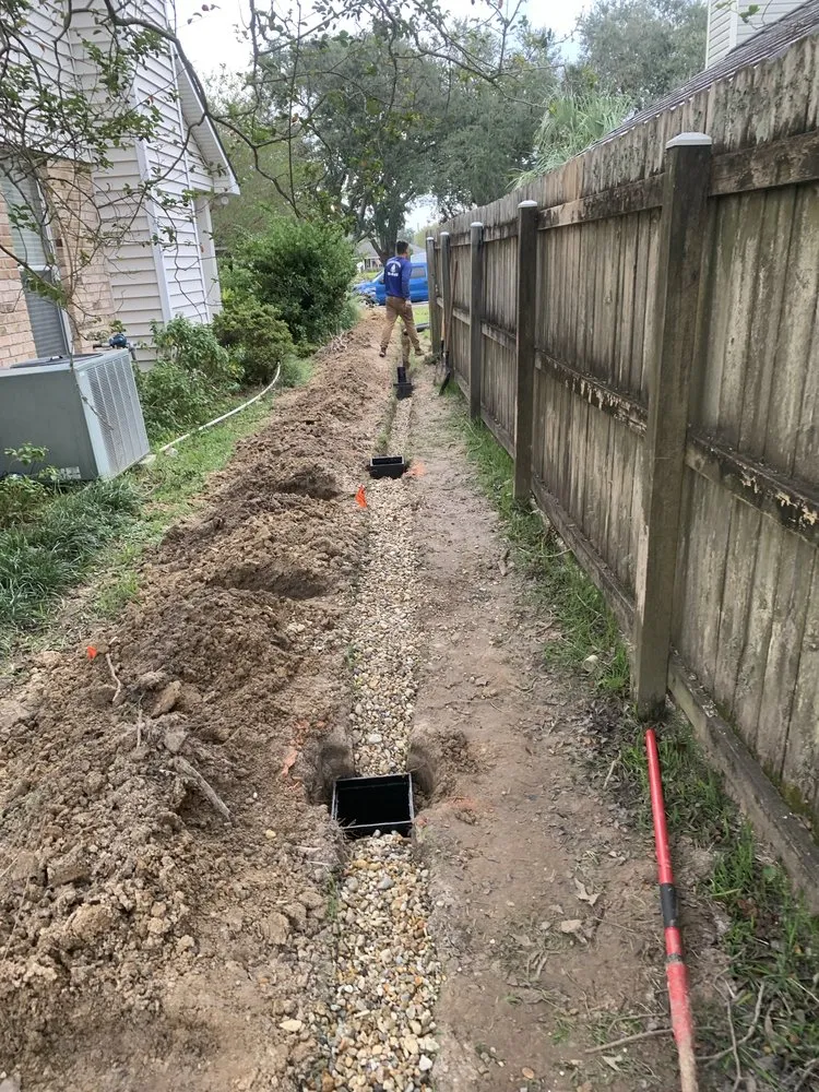 Custom outdoor landscaping for homes in Baton Rouge, LA by Daniel's Lawn Maintenance