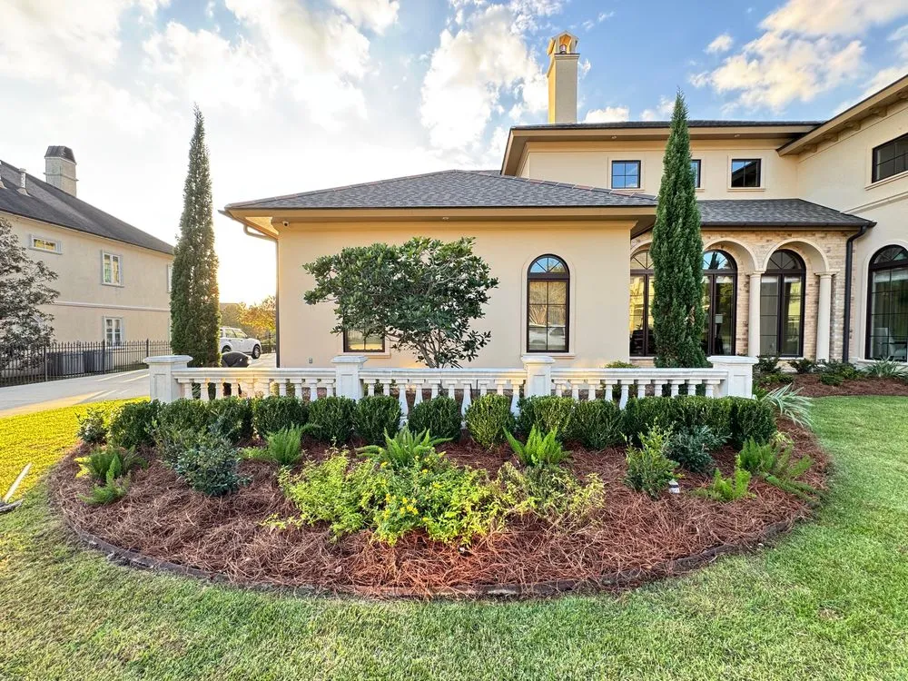 Reliable yard maintenance for homes in Baton Rouge, LA by Daniel's Lawn Maintenance