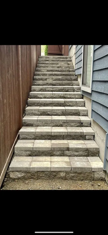 Top-rated landscape design in Issaquah, WA by Danis Brick Paver & Landscaping