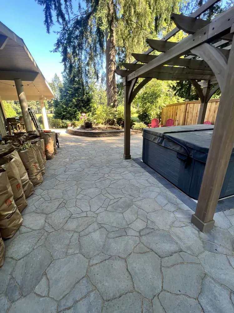Expert yard maintenance for homes in Issaquah, WA by Danis Brick Paver & Landscaping