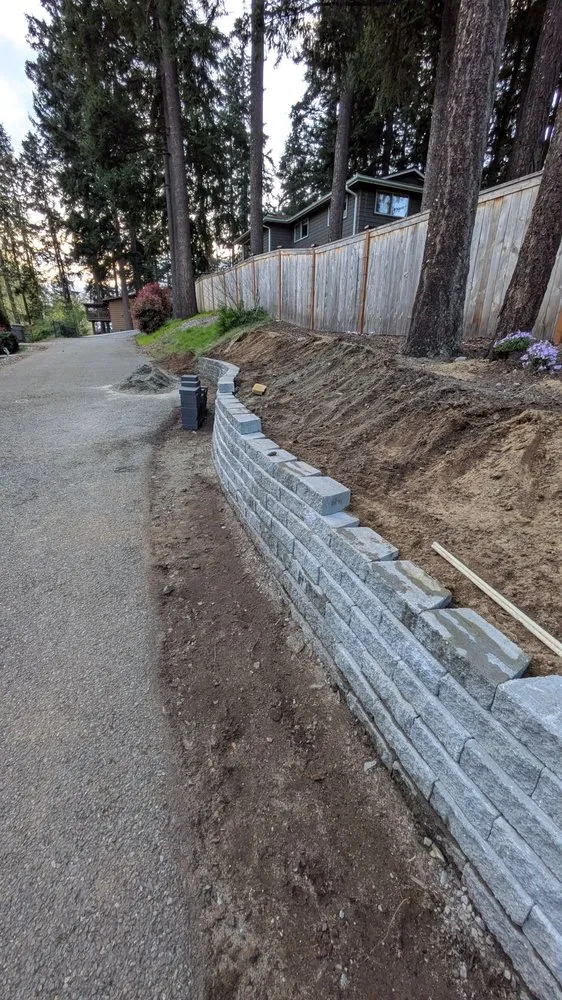 Top-rated yard maintenance in Issaquah, WA by Danis Brick Paver & Landscaping