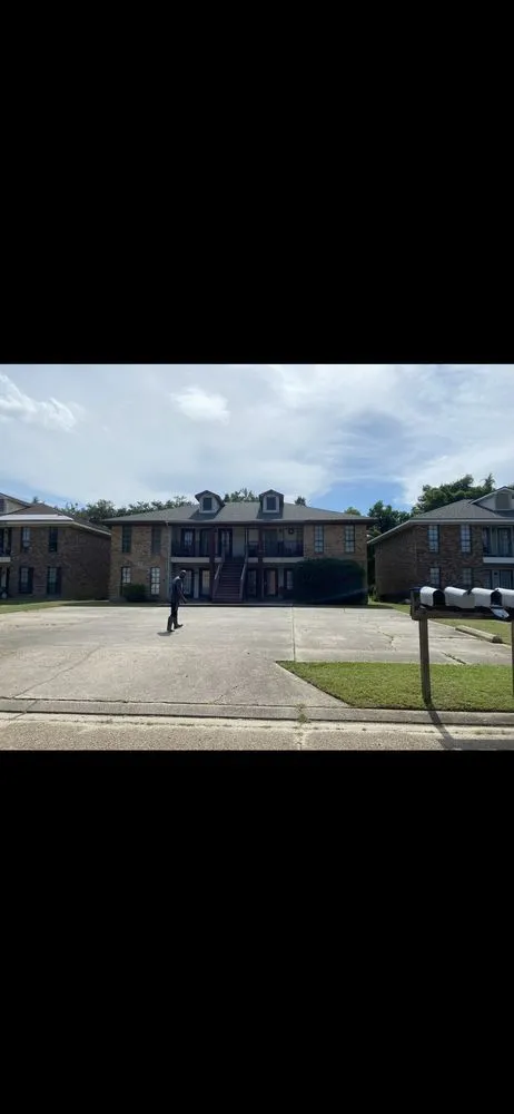 Local lawn care service for outdoor upgrades across Saint Martinville, LA - Danity Lawn and Maintenance