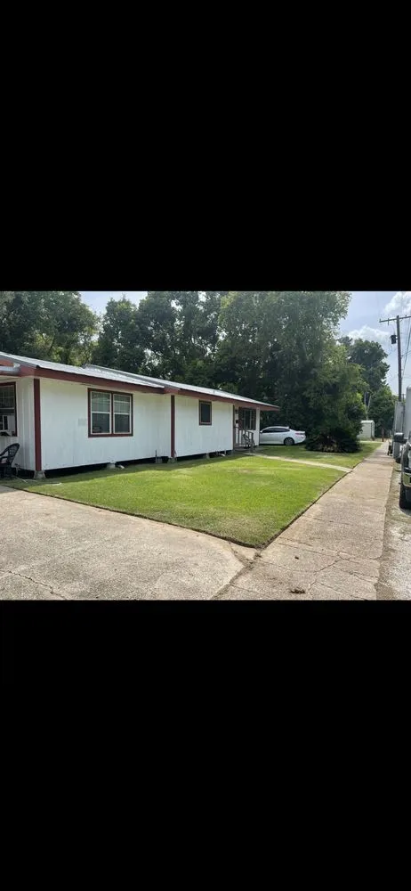 Top-rated residential landscaping for beautiful yards in Saint Martinville, LA by Danity Lawn and Maintenance