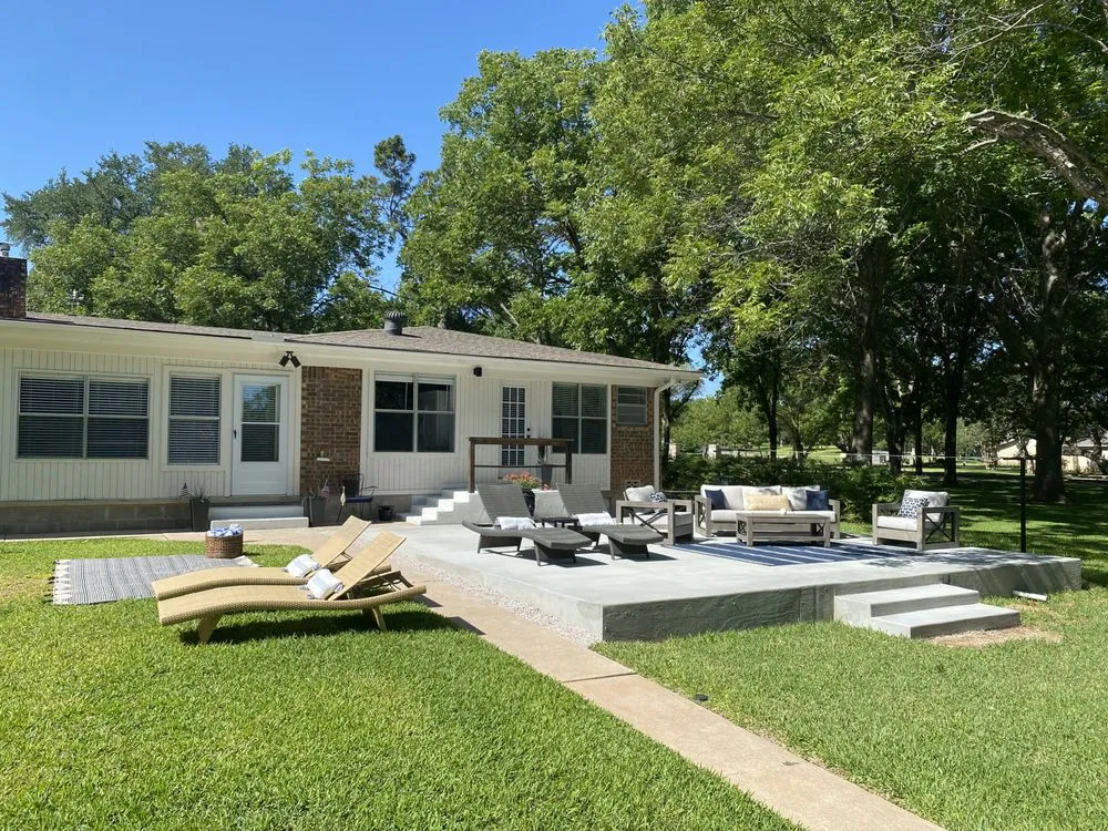 Top-rated outdoor landscaping for year-round maintenance in Burnet, TX by Danna Tree & Lawn Service