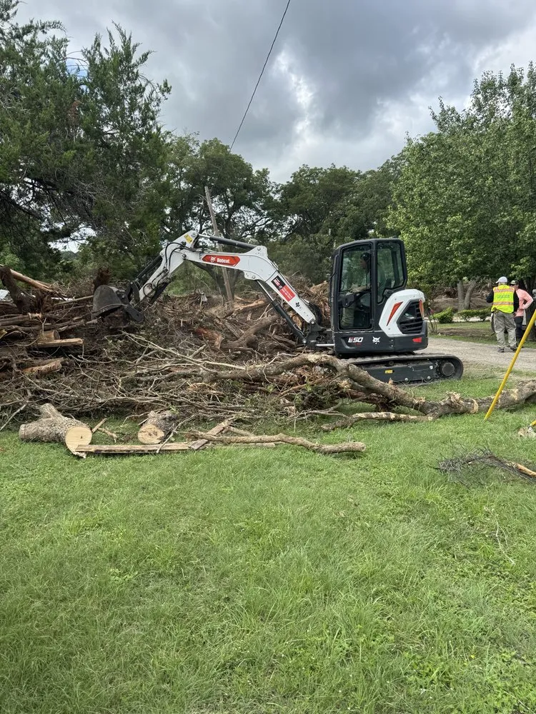 Custom yard cleanup service for homes in Burnet, TX by Danna Tree & Lawn Service