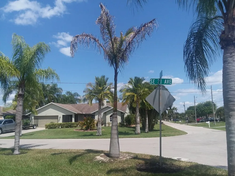 Professional lawn care service experts serving Cape Coral, FL - Danny Yates Landscape Nursery