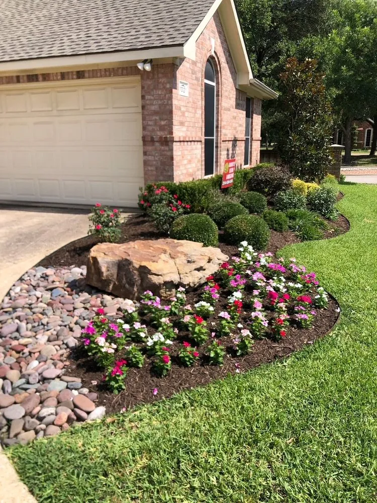 Expert landscape design in Dallas, TX by Danny's Custom Landscaping & Woodchuck Firewood