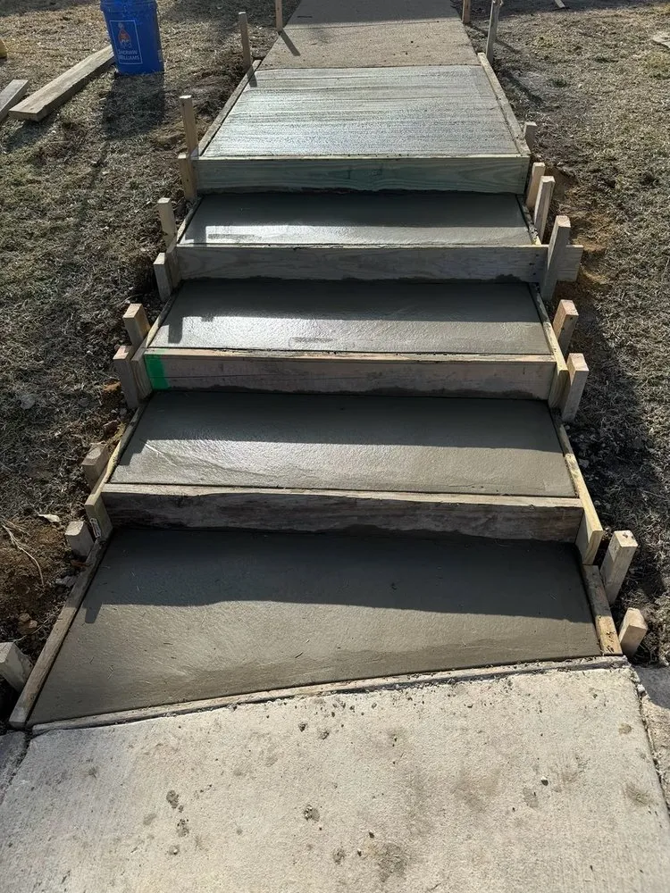 Trusted lawn mowing service for homes across Dallas, TX - Danny's Custom Landscaping & Woodchuck Firewood