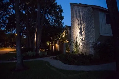 Expert lawn mowing service experts serving Houston, TX - Danny's Landscaping