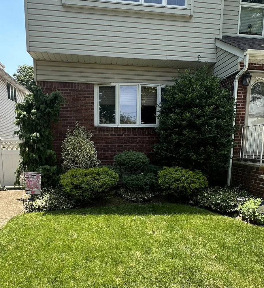 Professional yard maintenance with custom design across Staten Island, NY - Danny’s Landscaping