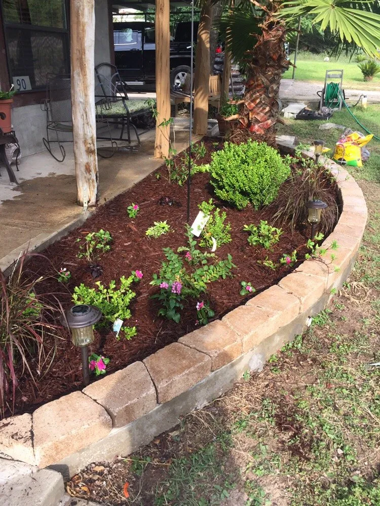 Affordable lawn mowing service experts serving Arlington, TX - Danny's Lawn Care Service