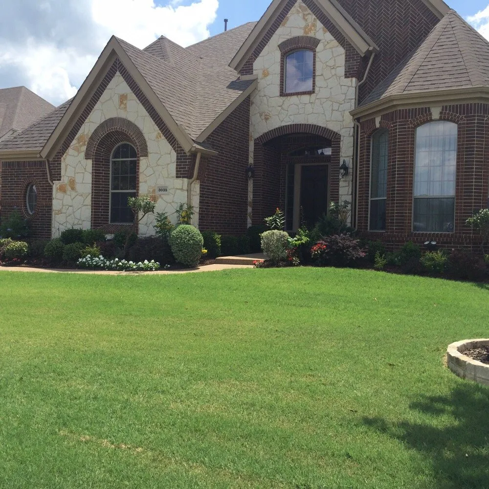 Custom residential landscaping in Arlington, TX - Danny's Lawn Care Service