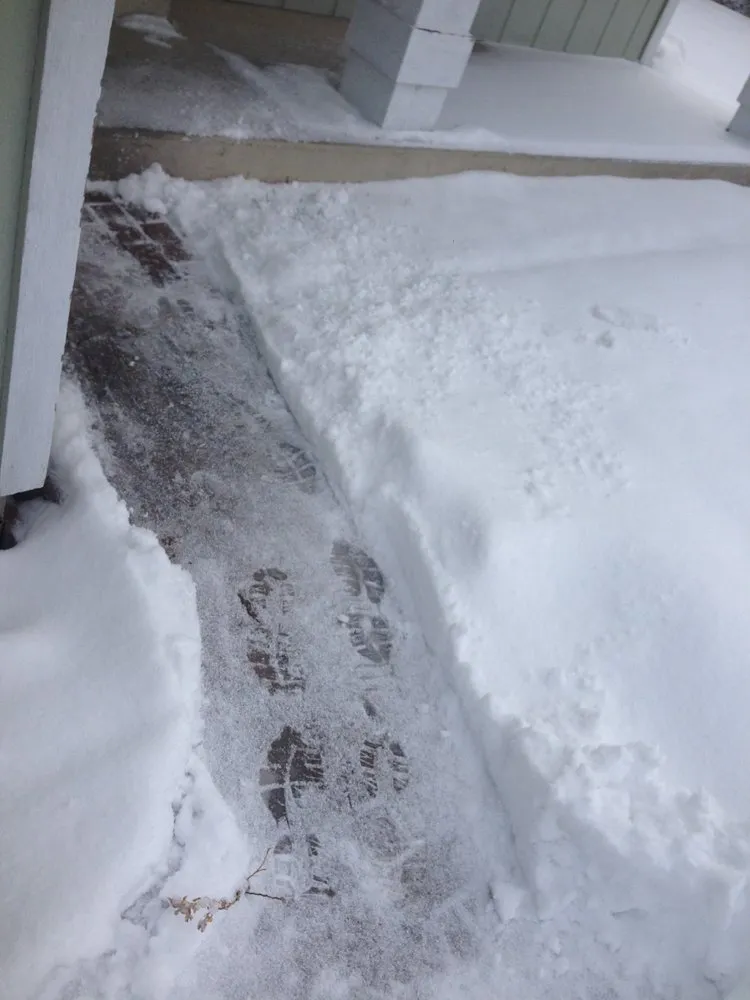 Top-rated lawn mowing service in Hoffman Estates, IL - Danny's Lawn Care Service