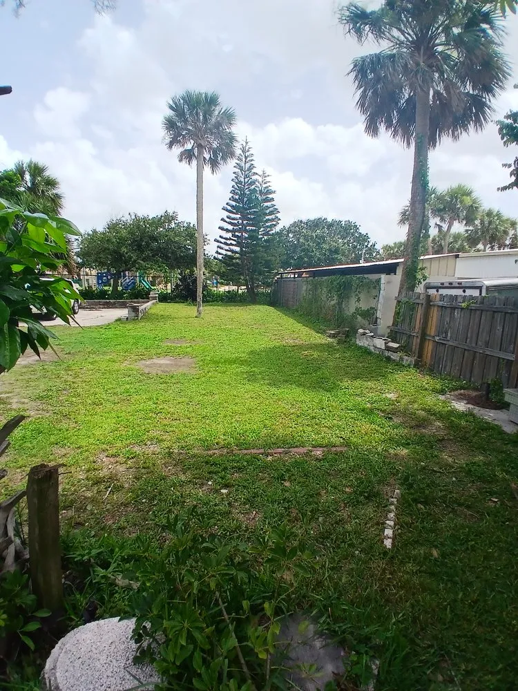 Professional landscape design in Daytona Beach, FL by Dans Affordable Lawn Care Services