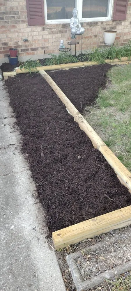 Professional yard cleanup service in Springfield, OH by Dan's Budget Lawn and Landscaping