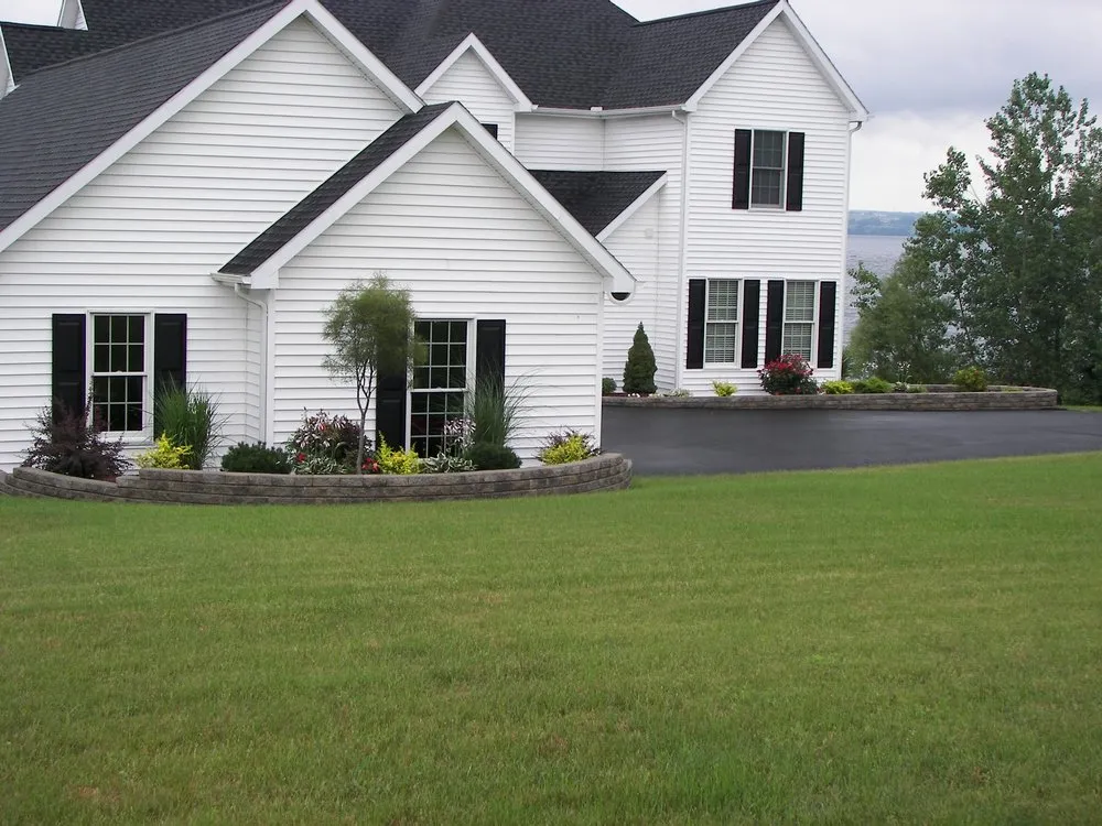 Expert outdoor landscaping experts serving Waterloo, NY - Dan's Design Landscape Construction