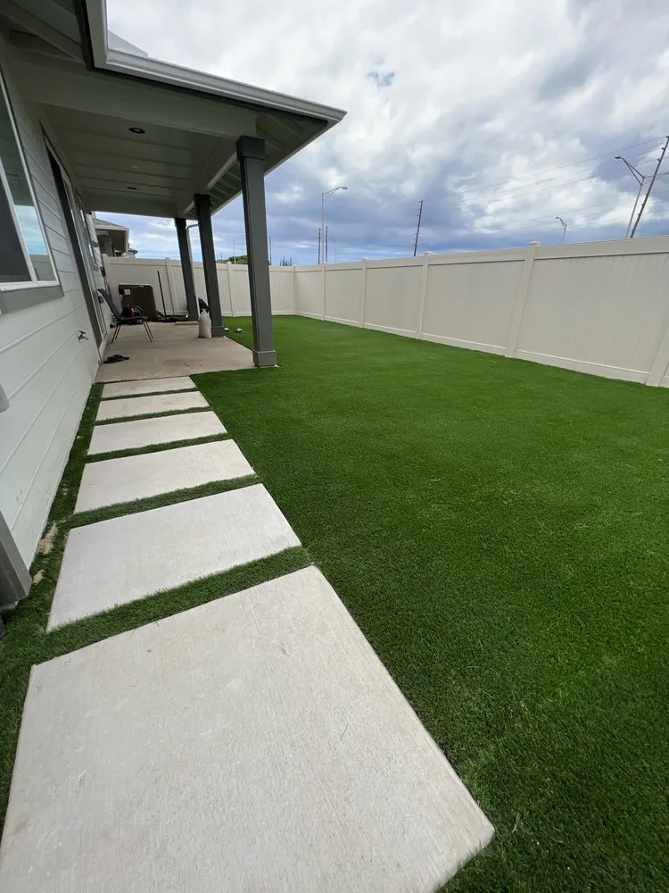 Expert residential landscaping for year-round maintenance in Honolulu, HI by Dan's Landscape & Yard Maintenance