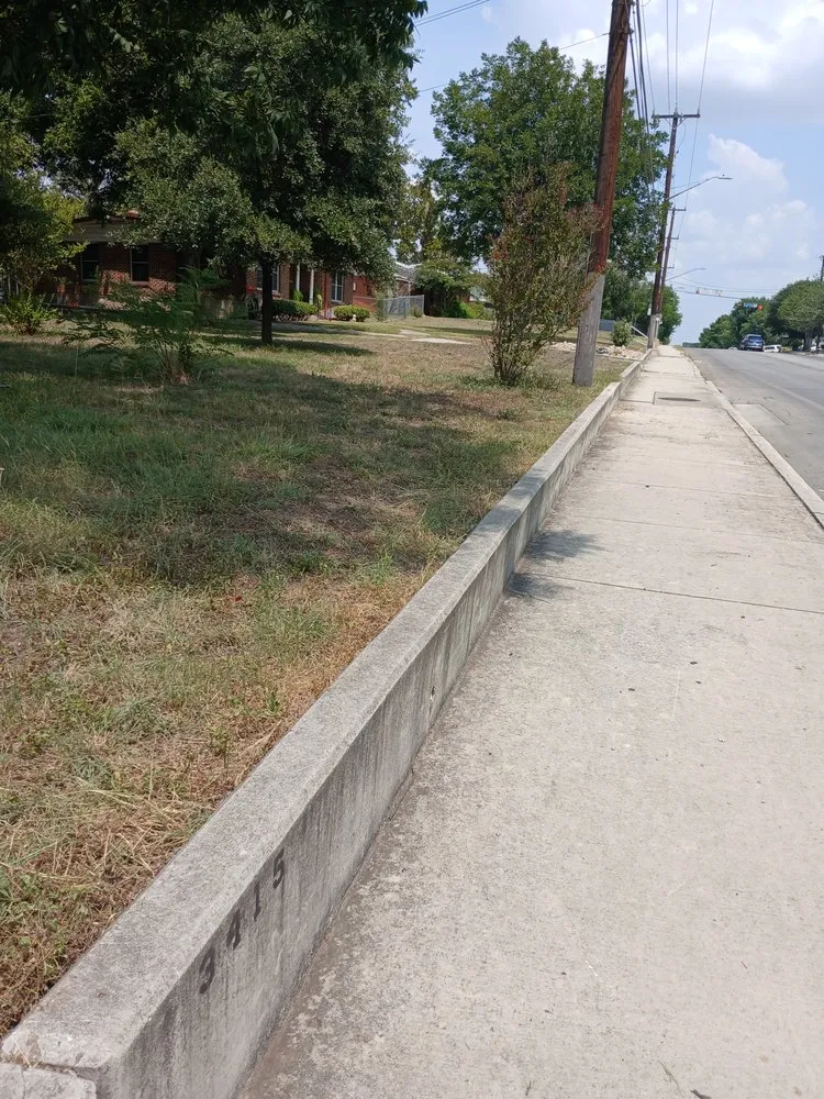 Professional yard maintenance in San Antonio, TX by Dan's Lawn Care & Pressure Washing