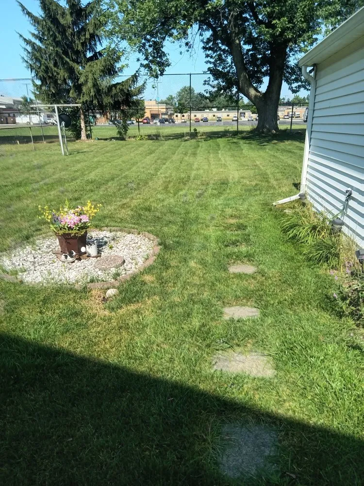 Top-rated lawn care service in Adrian, MI - Dan's Lawn Care