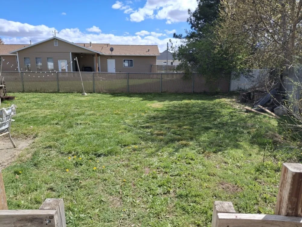 Affordable garden landscaping in Roy, UT by Dan's Lawn Care