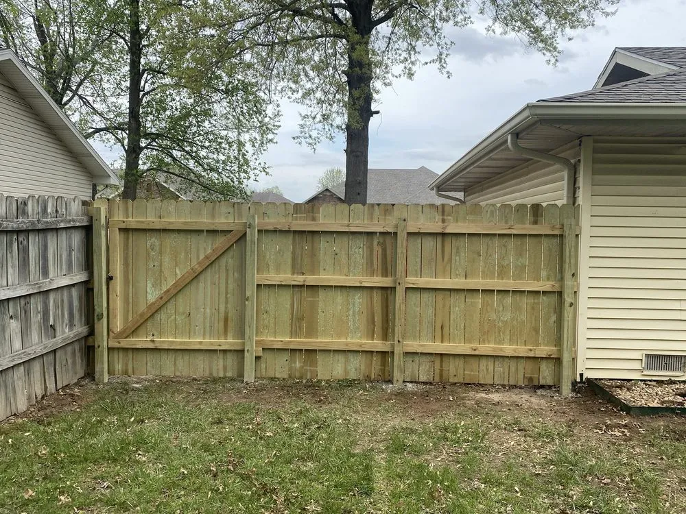 Trusted lawn mowing service in Springfield, MO by Dans Top Notch Mowing & Pressure Washing