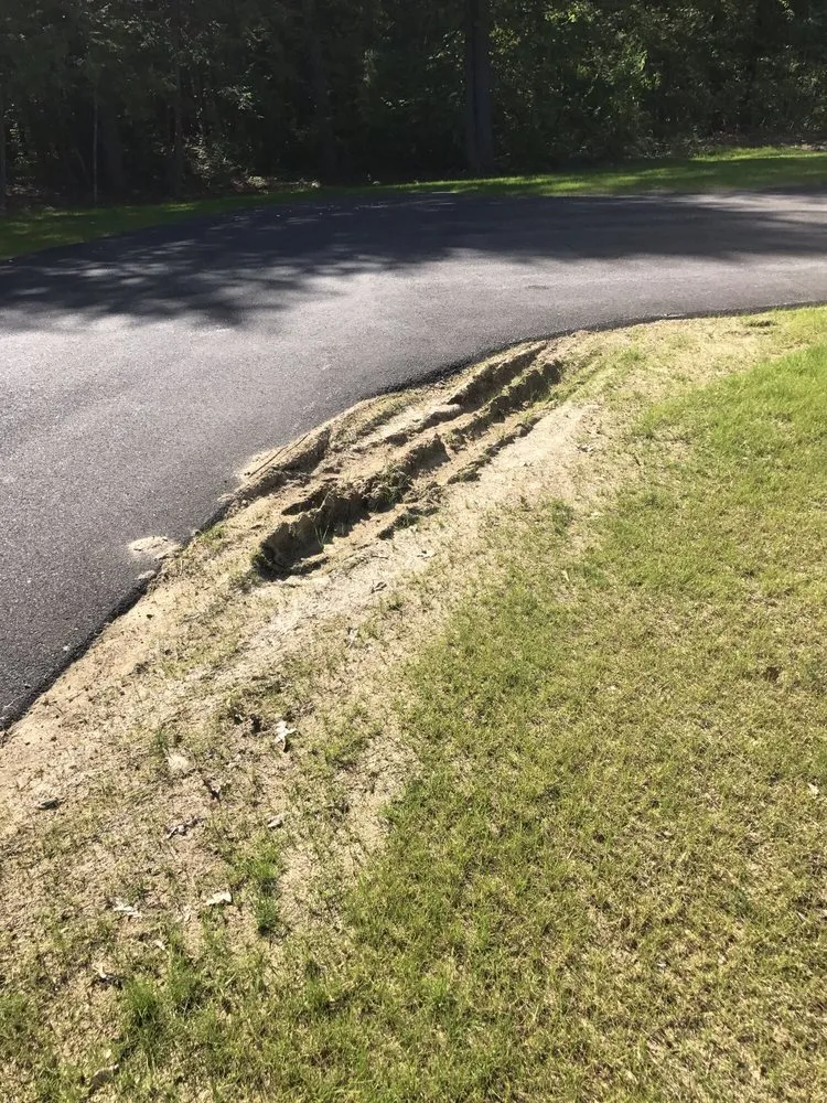 Affordable yard cleanup service near you in Raymond, NH by Dan's Tree and Landscaping