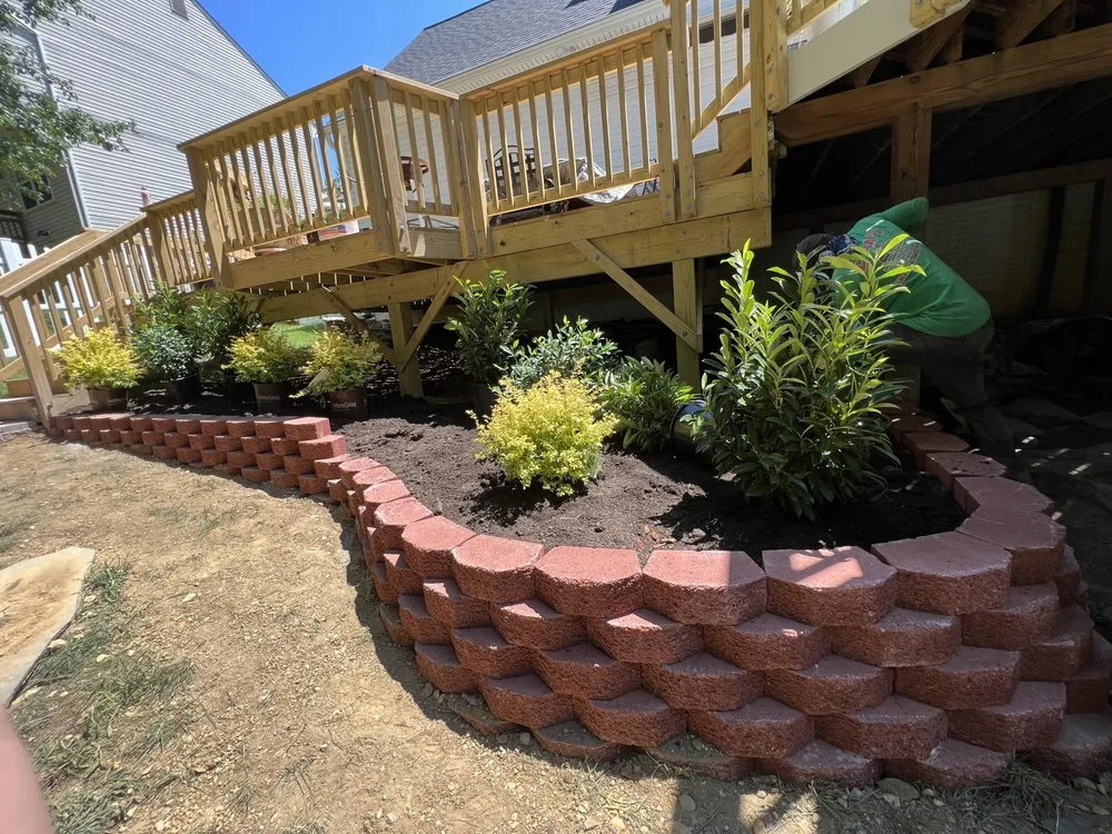 Top-rated lawn mowing service with custom design in Culpeper, VA by Dan's Tree Service & Landscaping