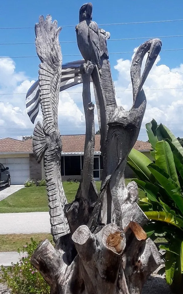 Custom garden landscaping in Venice, FL by Dan's Tree Service