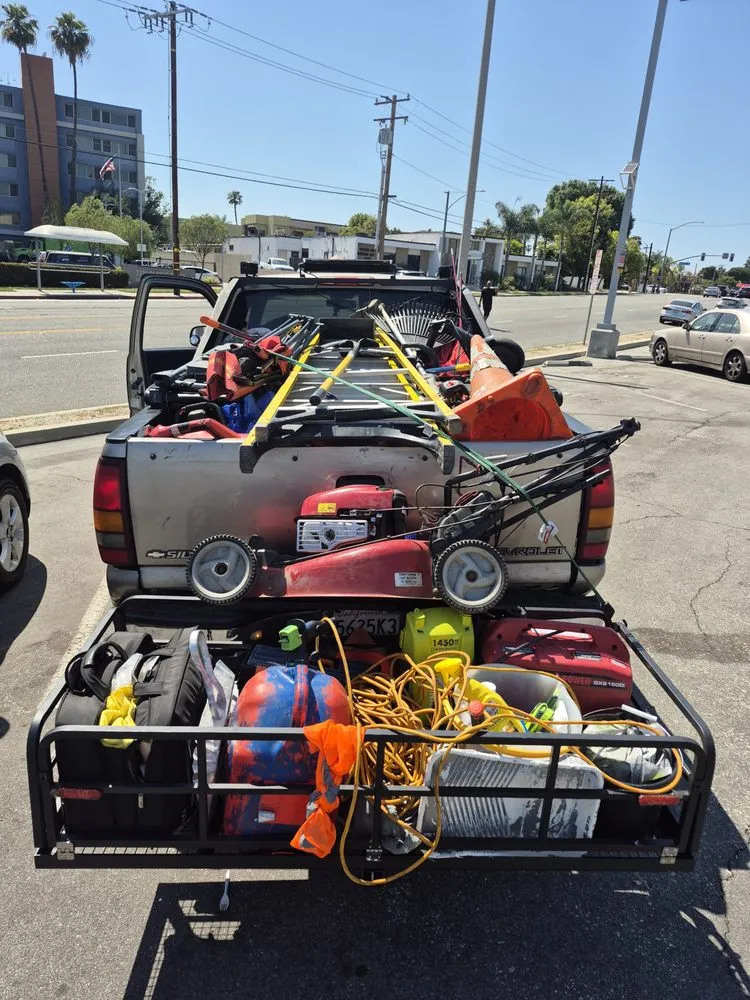 Reliable lawn mowing service in Long Beach, CA by Dantastic Services