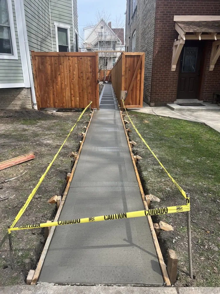 Local outdoor landscaping experts serving Chicago, IL - Dante's Native Landscape Services