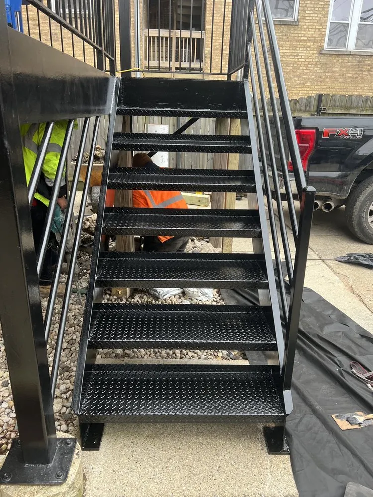 Reliable residential landscaping for beautiful yards across Chicago, IL - Dante's Native Landscape Services