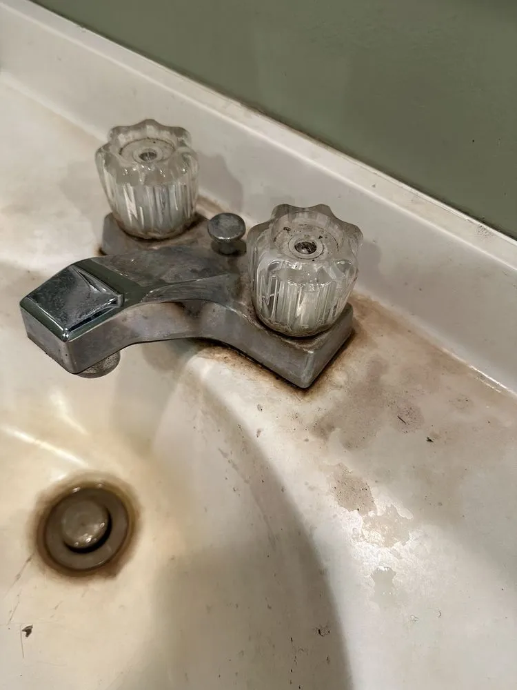 Expert lawn mowing service for residential properties in Plain City, OH by Darby Creek Nursery