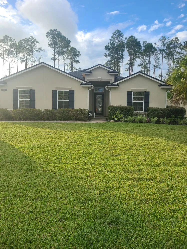 Professional garden landscaping in St. Augustine, FL by Darbydarb Landscaping