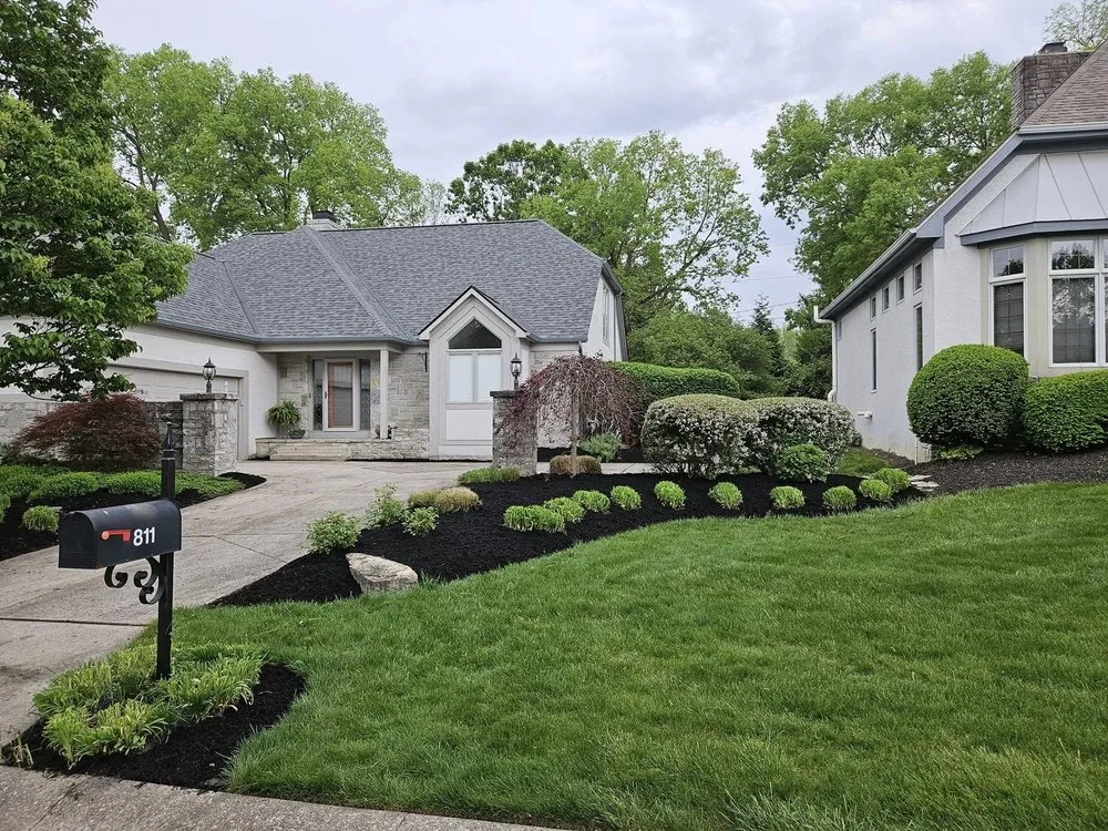 Reliable yard maintenance in Worthington, OH by Darescape Landscaping & Services