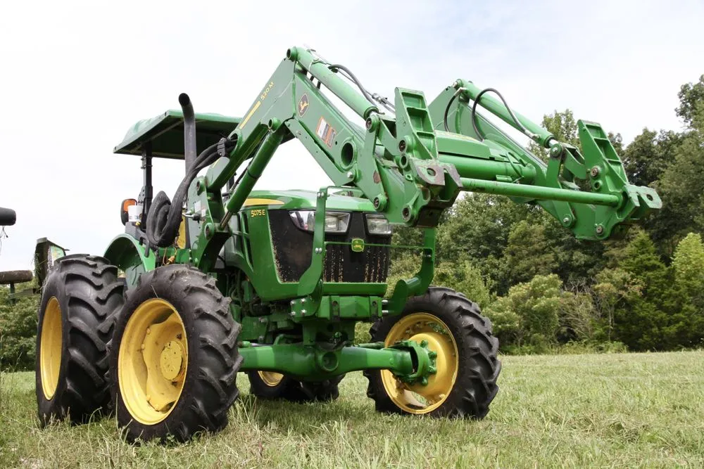 Top-rated landscape installation for residential properties in Danville, KY by Darian's Bush Hogging Service