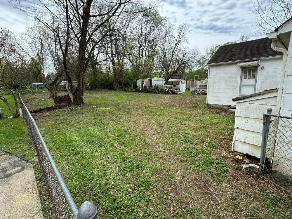 Custom landscape design experts serving Norwalk, OH - Darion Mow and Landscape Service