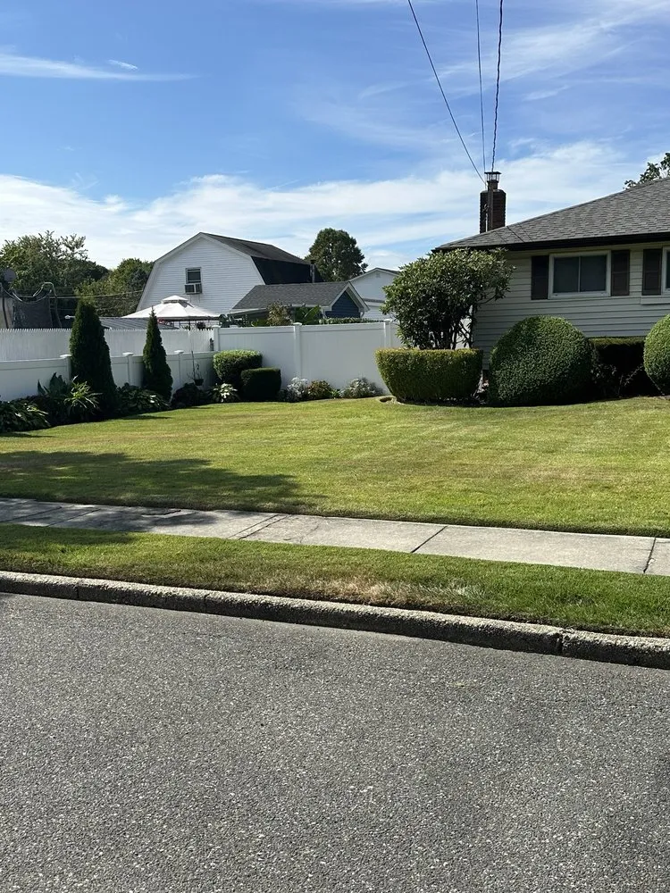 Top-rated lawn mowing service experts serving Bay Shore, NY - Dark Green Landscaping
