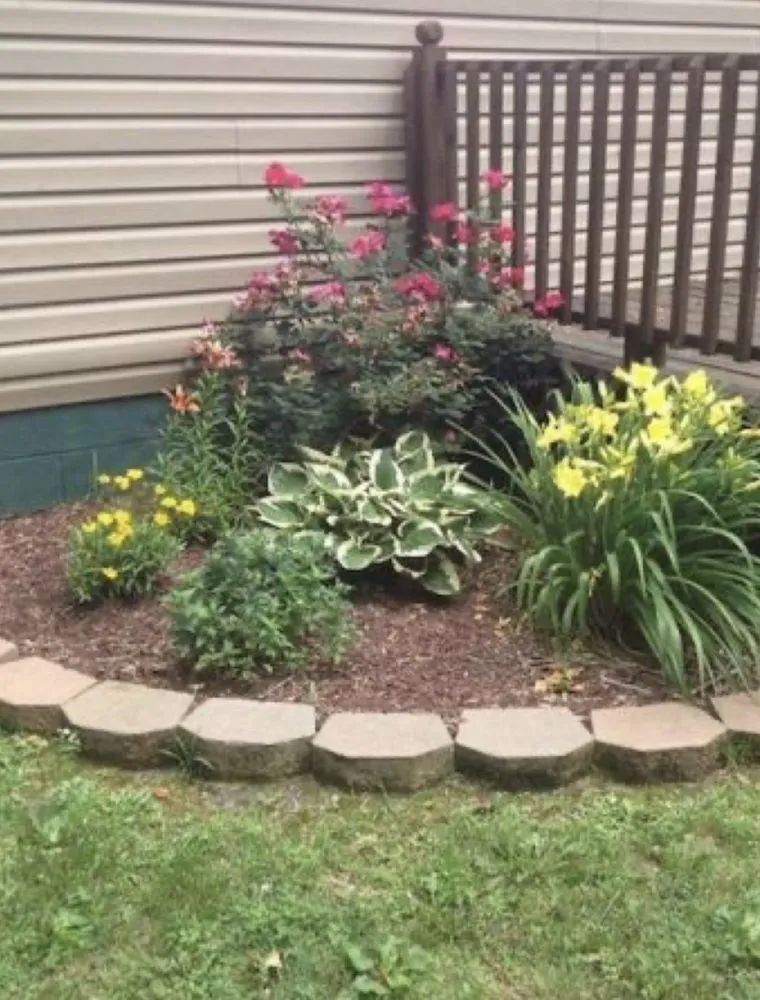 Affordable outdoor landscaping experts serving Milford, DE - Dark Green Lawn Service