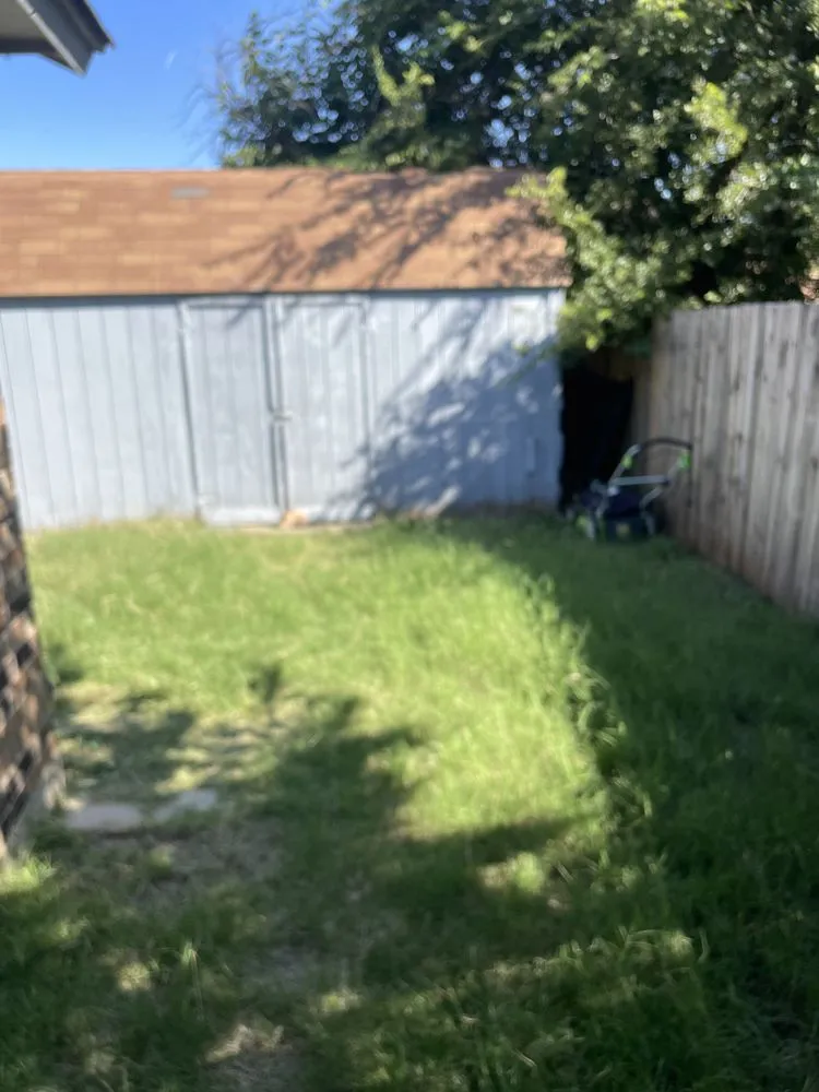 Top-rated lawn care service in Oklahoma City, OK by Darlings Outdoor Maintenance