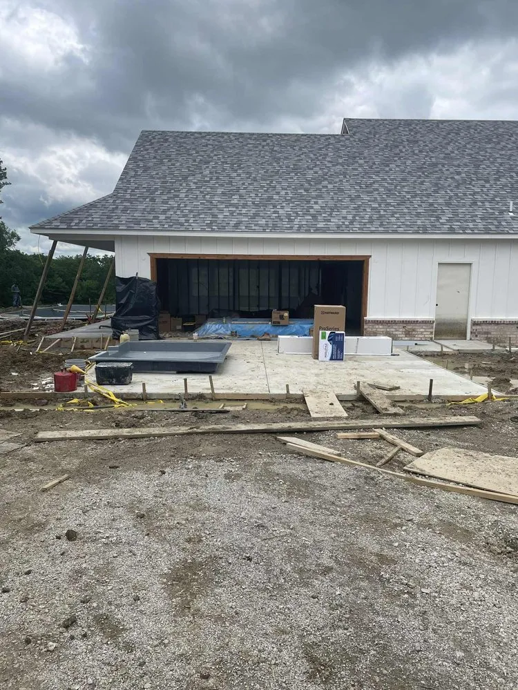 Custom lawn care service experts serving Oklahoma City, OK - Darlings Outdoor Maintenance