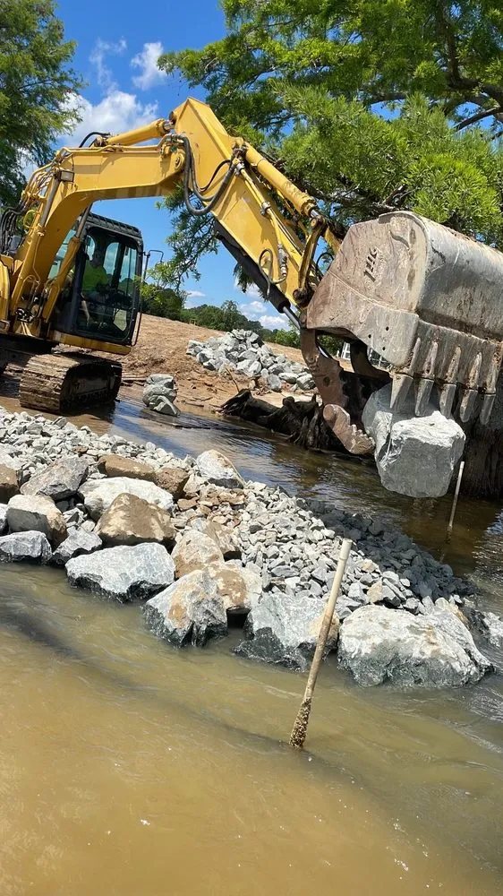 Expert landscaping services experts serving Hampton, VA - Darnell Landscaping