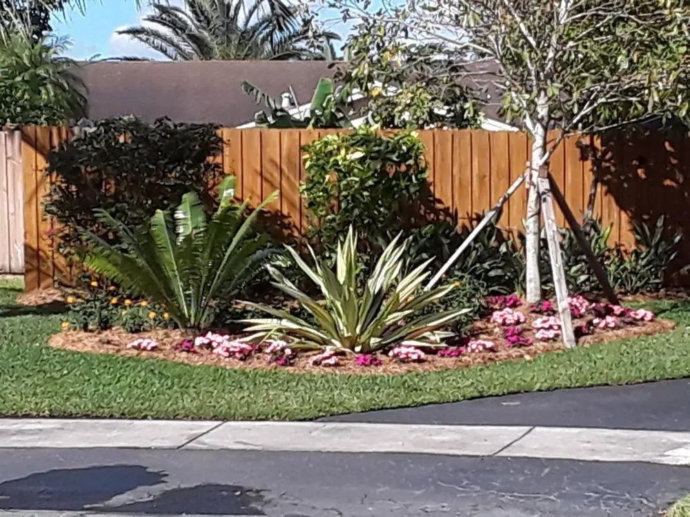 Professional landscaping services experts serving Miami, FL - Darnells Lawn Maintenance