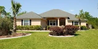 Trusted lawn mowing service in Miami, FL by Darnells Lawn Maintenance