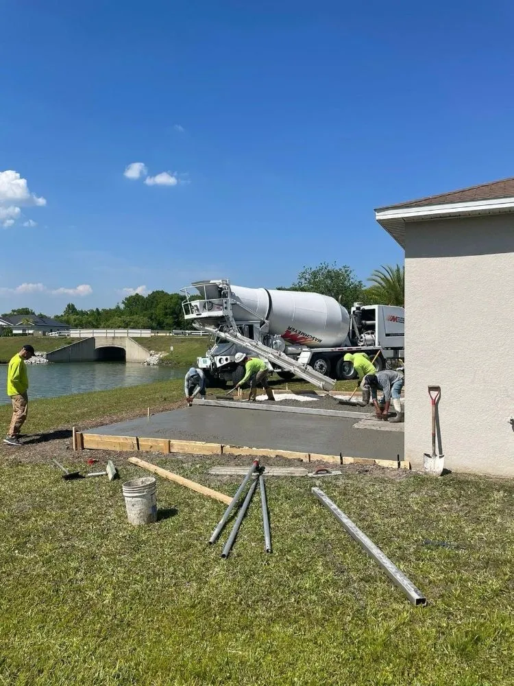 Local lawn mowing service in Kissimmee, FL by Daro's Landscaping & Home Services