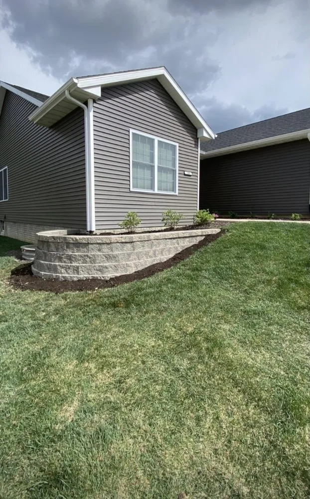 Expert lawn mowing service in Manson, IA - Darr Lawn Service